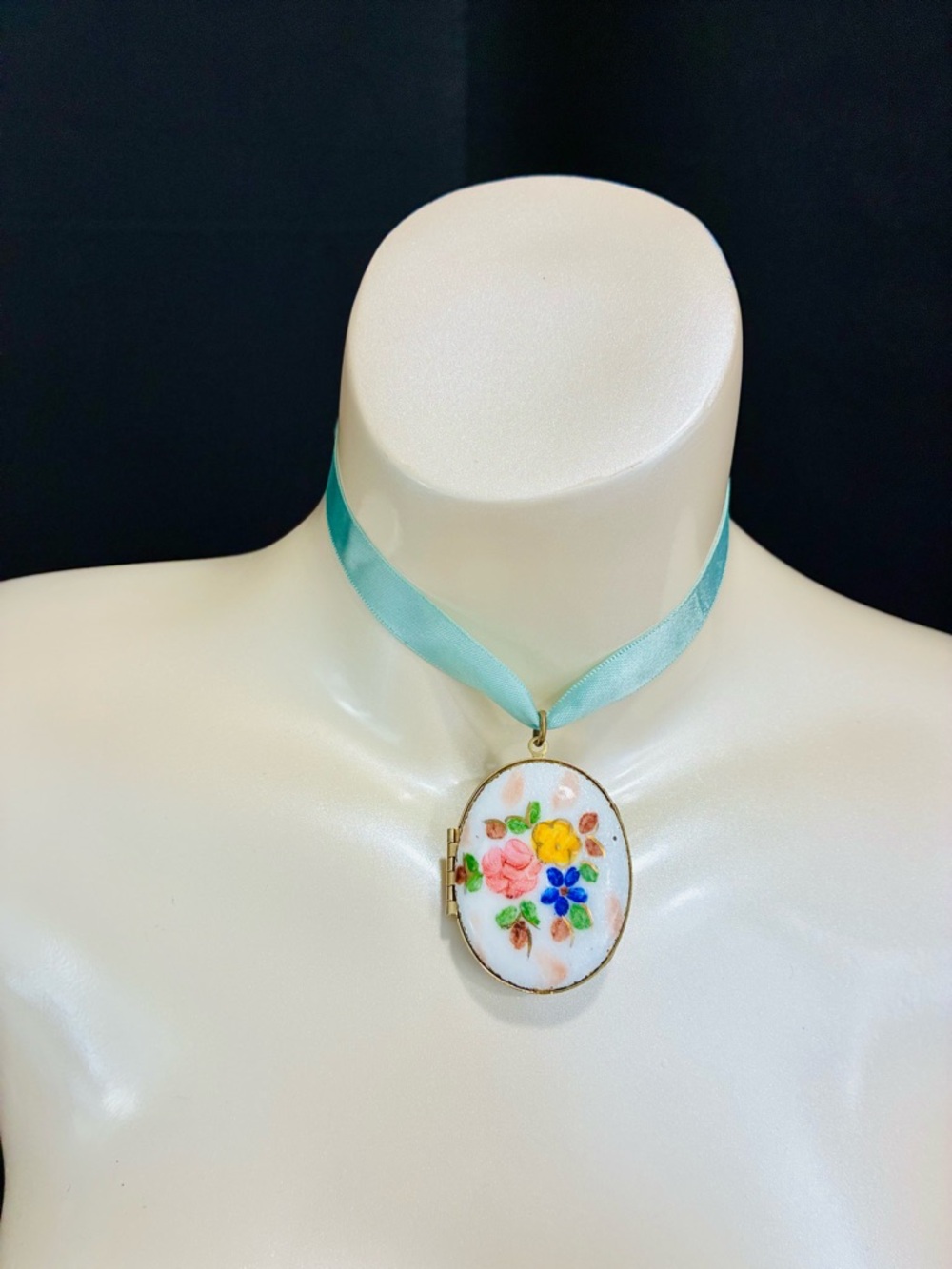 Hand Painted Oval Porcelain Locket w/Floral Bouquet -Choker BL Silk Ribbon Neck